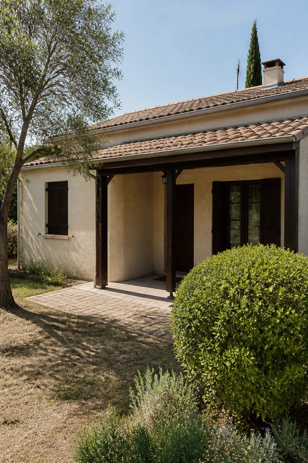 Pavillon crépi avec jardin dans une commune de la périphérie toulousaine