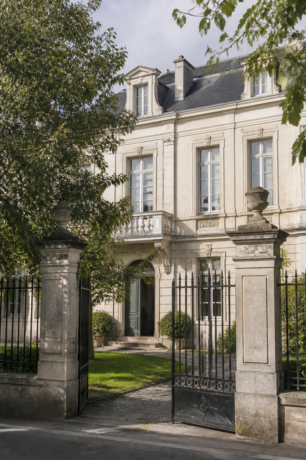 Maison bourgeoise avec jardin, bien examiné avant un achat dans les Yvelines